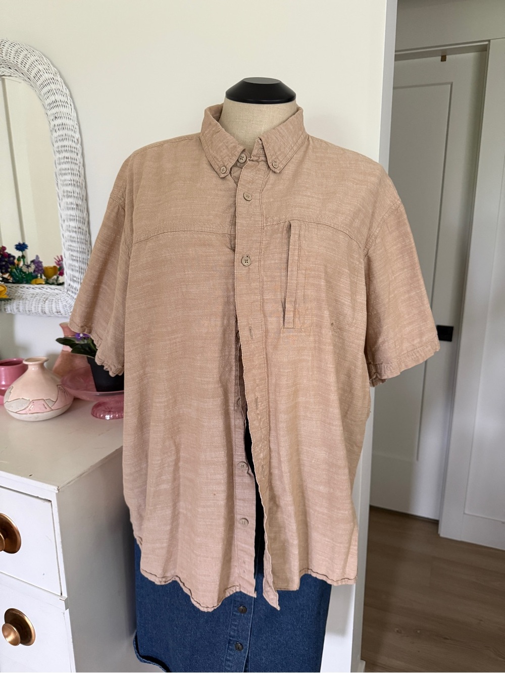 Vintage Hobbs Creek Short-Sleeve Button-Down Shirt in Light Tan